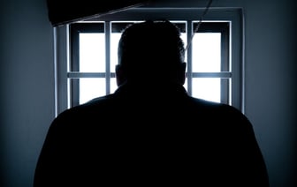 Ночью 3 января в Гродно девушка выпрыгнула с пятого этажа и выжила