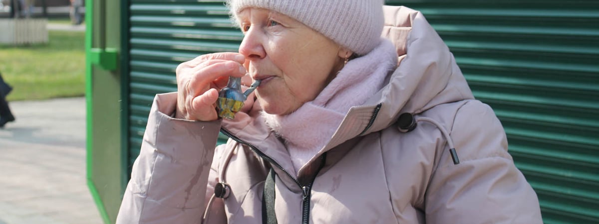 Птички-свистульки, игрушечные аисты и иконы из дерева — чем удивила ярмарка ремесленников «Казюки» в Гродно