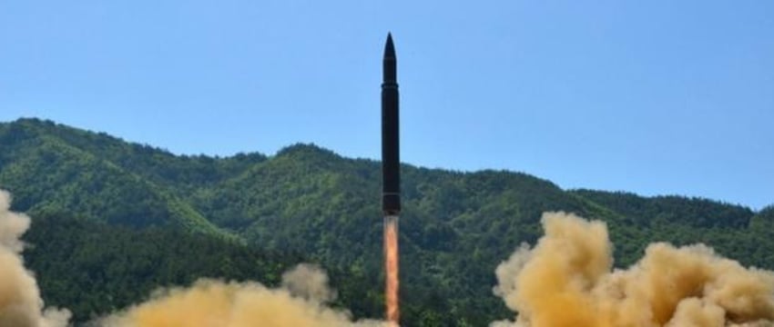 КНДР запустила две ракеты в сторону Японии
