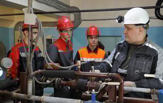 Появился полный список работ, на которых в Беларуси запретили привлекать подростков — Официально