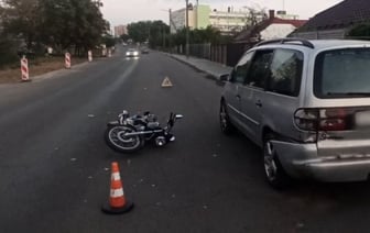 В Бресте 16-летний парень на мотоцикле врезался в припаркованный Volkswagen