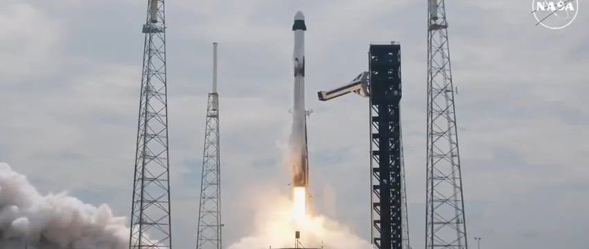 SpaceX запускает миссию по возвращению астронавтов, застрявших в космосе