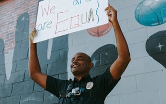 Беларуса, назвавшего активистку Бондареву «российской мразью» осудили по статье об оскорблении