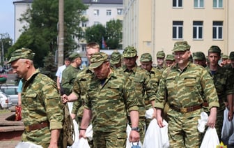 Совмин изменил условия вручения повесток на военные сборы белорусским призывникам