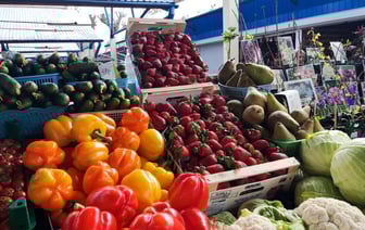 Правительство Беларуси сократило на треть перечень товаров с регулируемыми ценами. Что ещё изменилось? — Официально