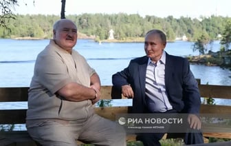 Вот так Лукашенко выглядел на встрече с Путиным. Фотофакт