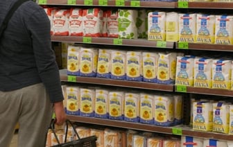 Стало известно, сколько белорусы тратят на еду