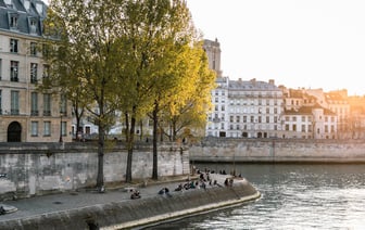 UniCredit получил одобрение ЕЦБ на увеличение доли в Commerzbank до 29,9%