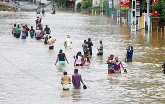 10 человек погибли, 5 пропали без вести во время проливных дождей на Шри-Ланке.