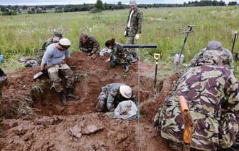 НАН Беларуси предложила взять черных копателей под госконтроль. Это как?