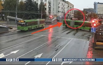 В Могилеве автобус въехал в столб. Пострадали пассажиры