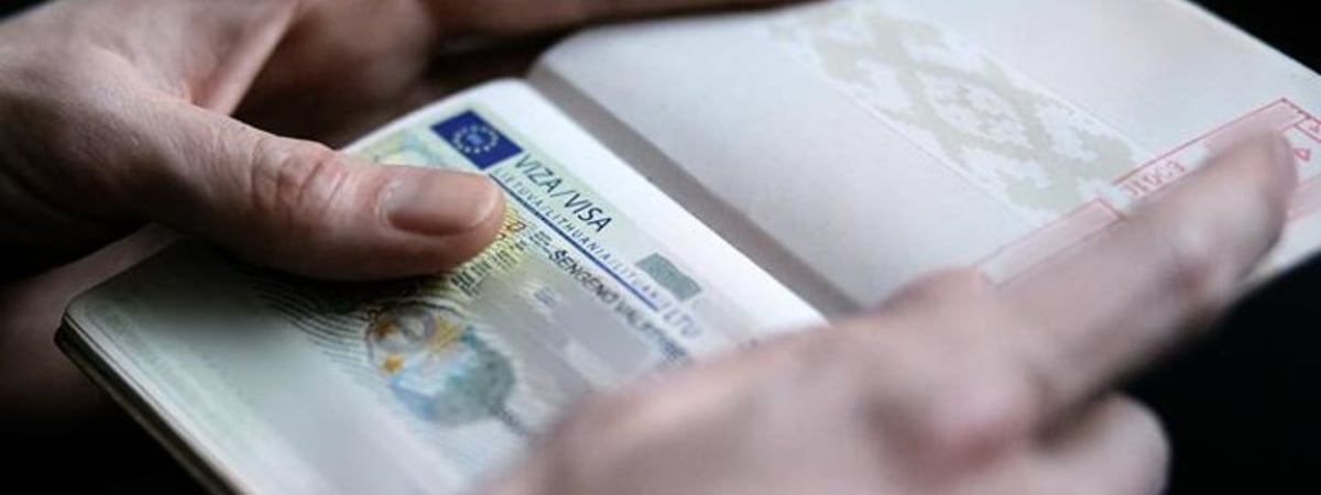 «Их депортируют, визы аннулируют». Около 40 беларусских туристов с греческим шенгеном задержали в Германии