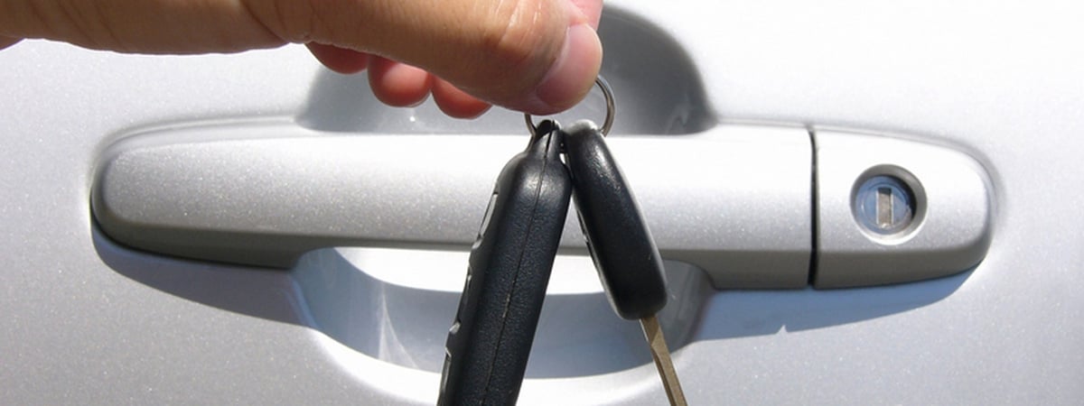 Как в боевике: в Зельвенском районе пришлось стрелять по машине, чтобы задержать угонщика