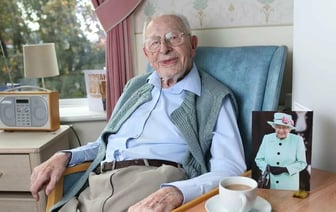 112-летний британец стал самым старым мужчиной на Земле. Почему его «секрет» — плохая новость для многих?
