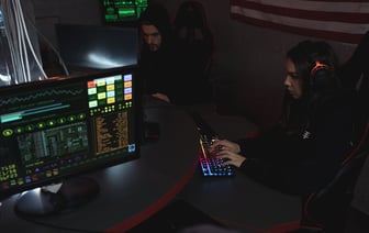 Хакеры атакуют телетрансляции в День Победы