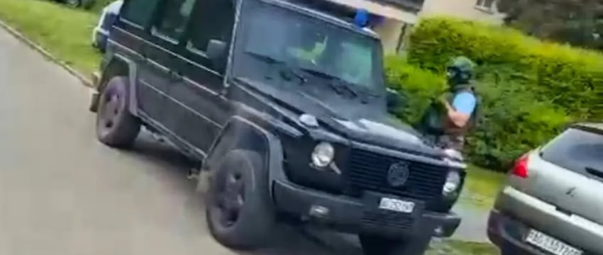 Полиция Арестовала Мужчину С Несколькими Ножевыми Ранениями В Швейцарском Городе