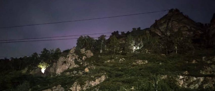 Белорус 4 часа провисел на горе в Алтае