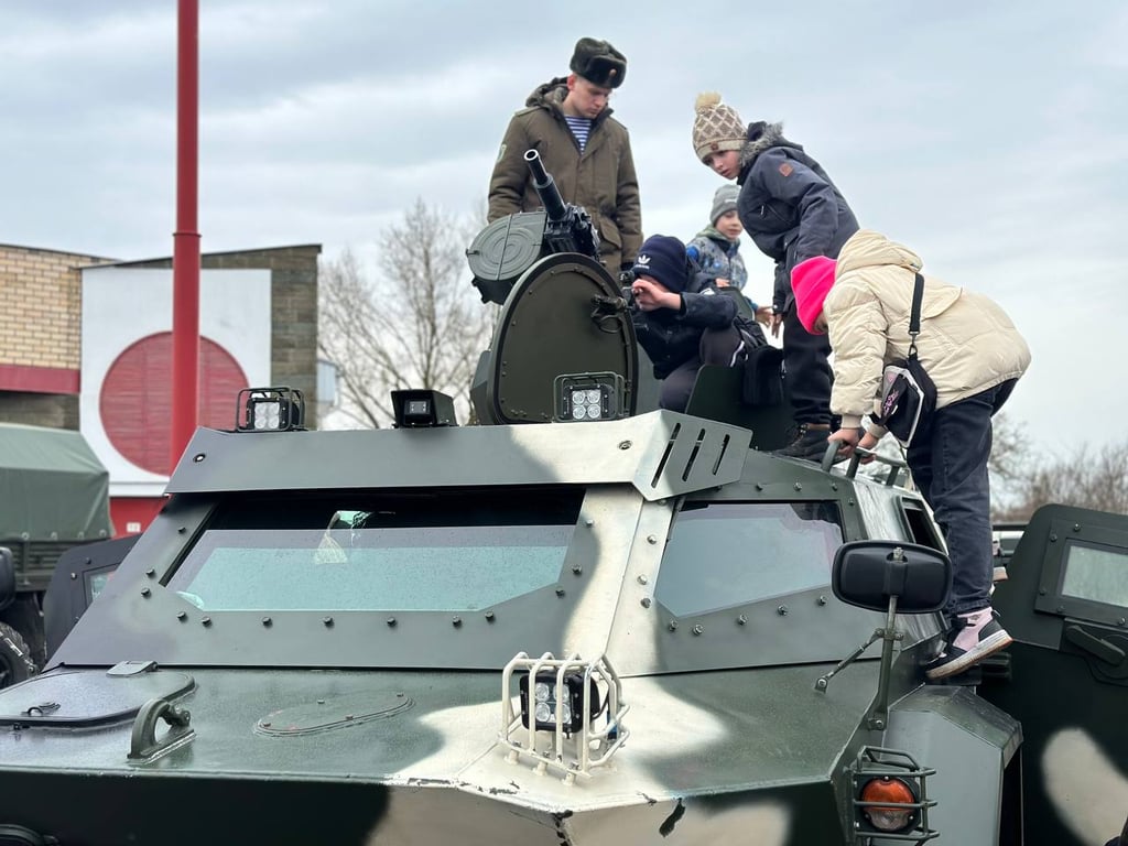 Выставка военной техники в Бресте