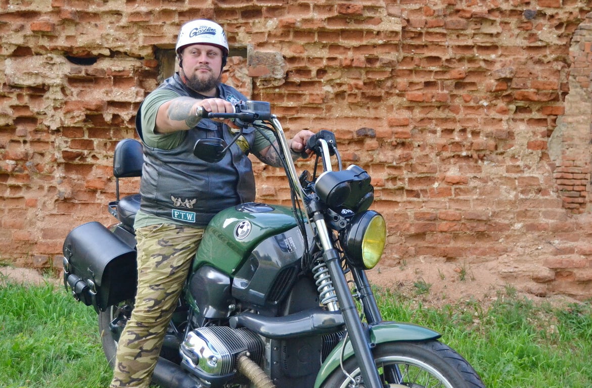 Житель Брестской области три года колесит на легендарном BMW R 1200C