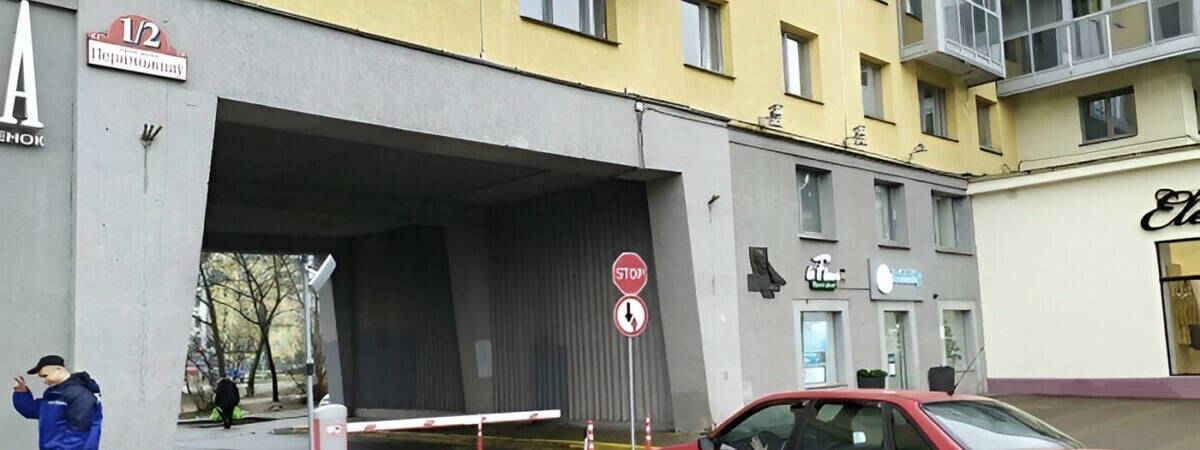 Можно ли белорусам установить шлагбаум на въезде к многоквартирному дому? В МЧС напомнили о нюансе, который всё меняет — Полезно