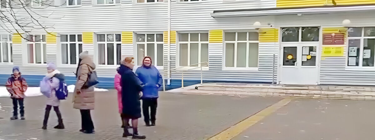 В Смолевичах эвакуировали членов избирательного участка. Что случилось? — Видео