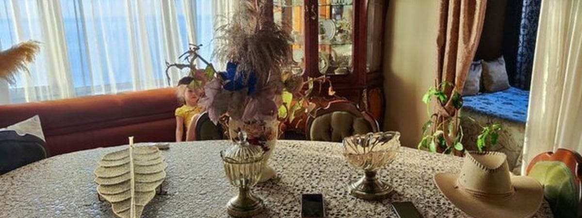 «Приехали домой, увидели, что в спальне горит свет». Беларусы во время отдыха в Батуми остались без денег и украшений