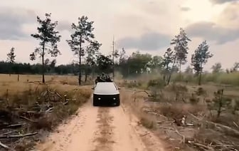 Кадыров отправил на фронт два Cybertruck вместо отключенного Маском