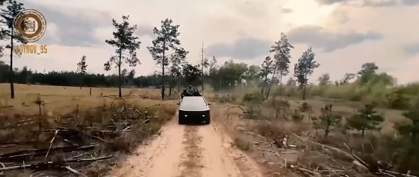 Кадыров отправил на фронт два Cybertruck вместо отключенного Маском