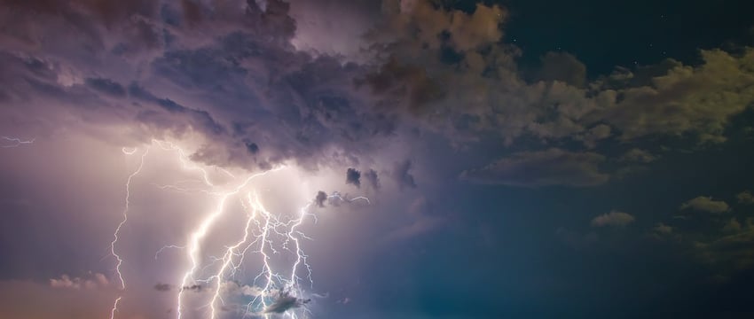 Восьмибалльный ветер и грозы ожидаются завтра в Витебской области