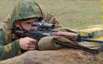 Белорусские охотники и рыболовы переобучаются в снайперов