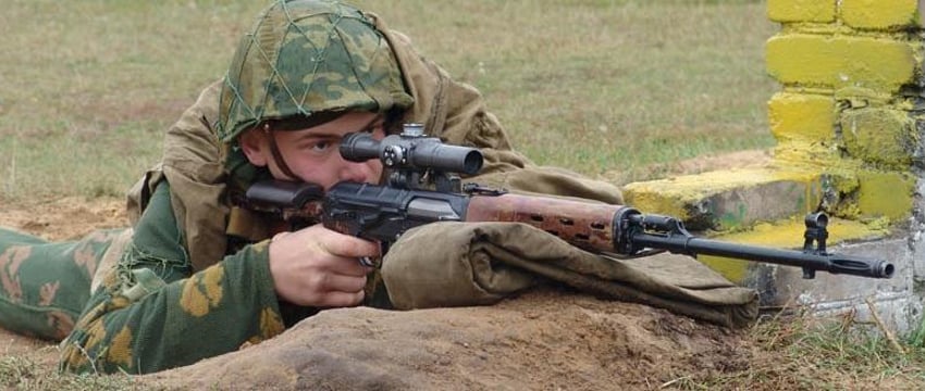 Белорусские охотники и рыболовы переобучаются в снайперов