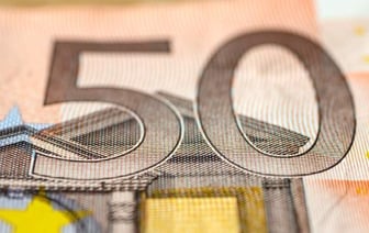 Банк Испании опроверг слухи о выводе банкнот 50 евро из оборота