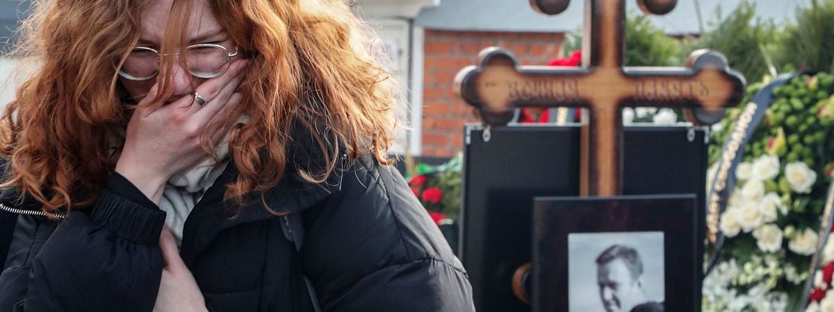 По всей России на акциях в годовщину смерти Навального задержали десятки человек