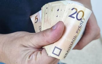 Подростка лишили права распоряжаться деньгами, потому что всё спускал на развлечения