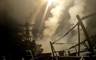 США нанесли массированные удары по хуситам в Йемене — десятки погибших