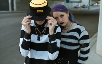 «Беги, это аномалия-студень!» — Белоруска нашла в лесу вещество, похожее на «звездное желе». Что это? — Видео