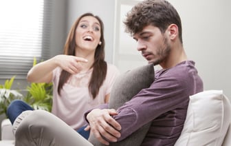 «Это убийца отношений» — Эксперты назвали главную причину, разрушающую браки — Полезно