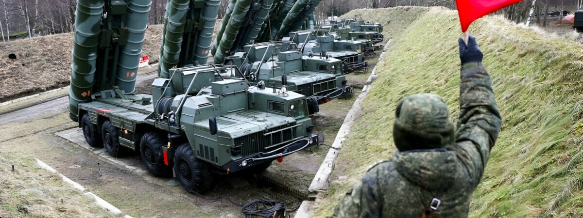 Лукашенко объявил о приведении ВВС и ПВО «в боевую готовность». Что случилось? — Видео