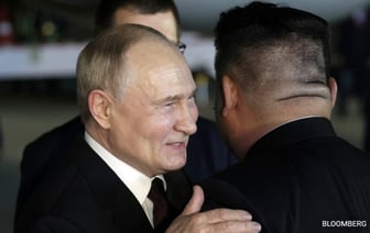 Ким Чен Ын поздравил Путина с первым визитом в Северную Корею за 24 года.