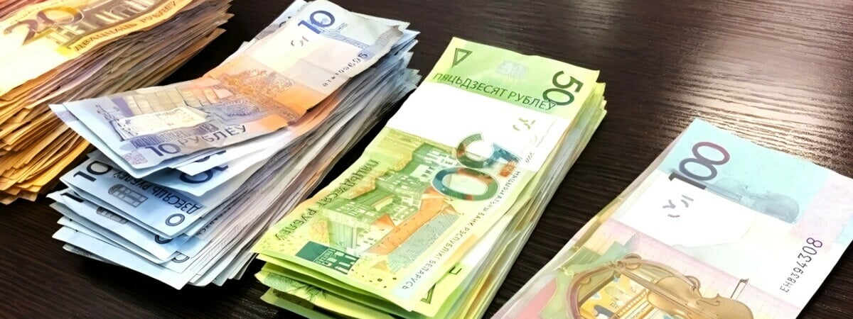 «Кто меньше работает — не меньше зарабатывает» — Замминистра потребовал исправить «парадокс» с зарплатами в Гомельской области