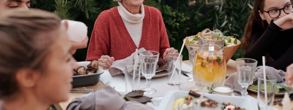 А вы такую видели? Посмотрели, за сколько в Минске продают «специальную» капусту для голубцов, подосиновики и ягоды