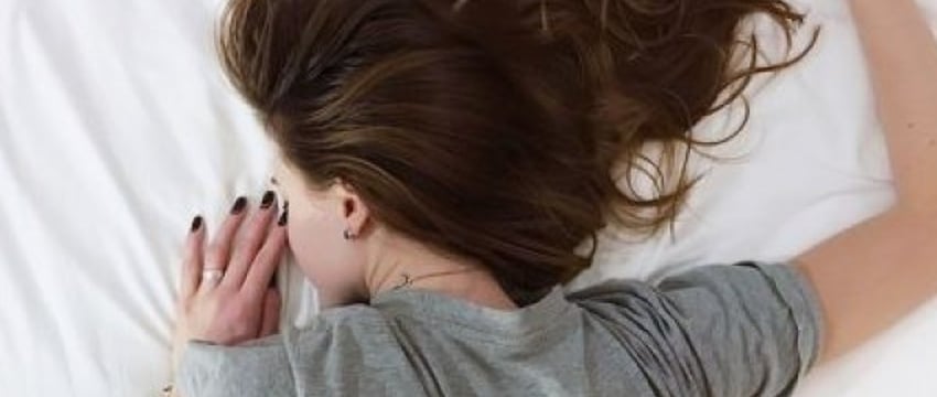 Как будет выглядеть человек с недосыпом к 2050 году — показали ученые