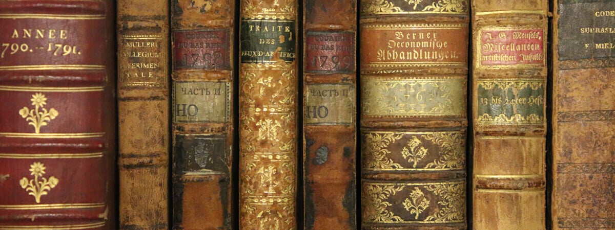 Мининформ запретил распространять в Беларуси ещё 30 книг