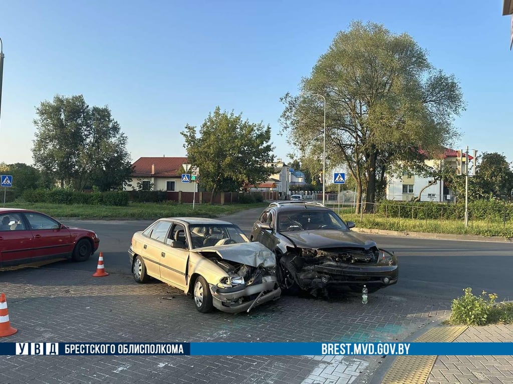 Пострадало несколько человек. В Барановичах произошло два серьёзных ДТП