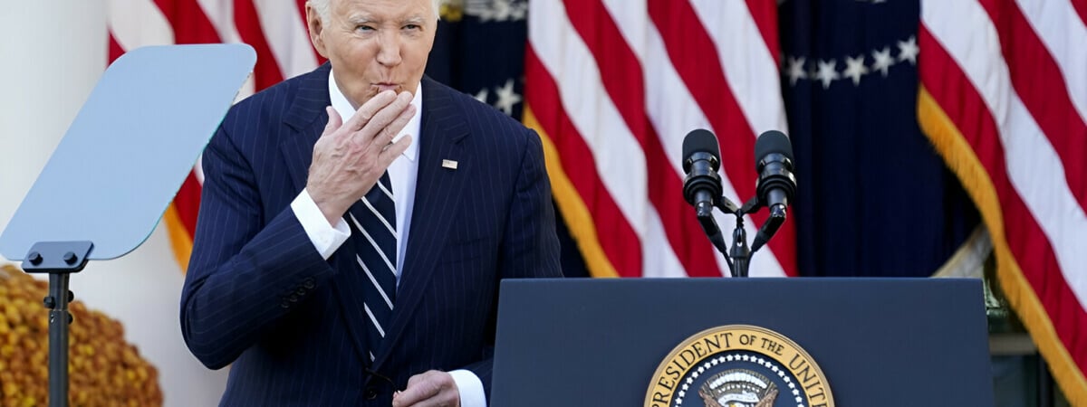 «Послушайте, ребята» — Байден пообещал мирно передать пост президента Трампу