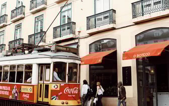 Испания с апреля 2025 года перестанет выдавать «золотые визы»