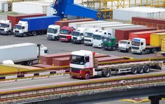 Варшава не исключает закрытия границы для грузового транспорта