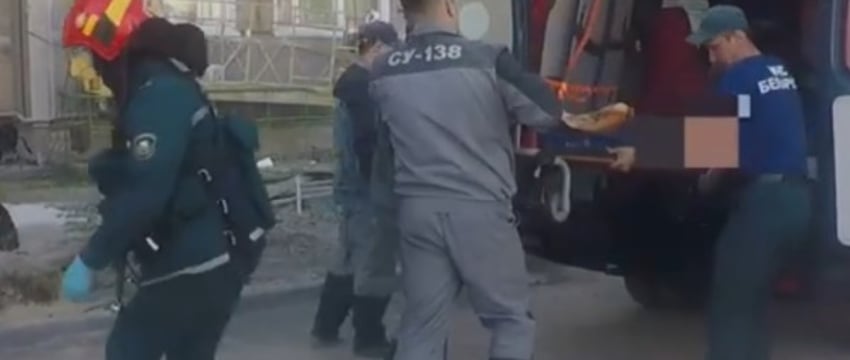 Спасение мужчины на пожаре в общежитии в Пинске