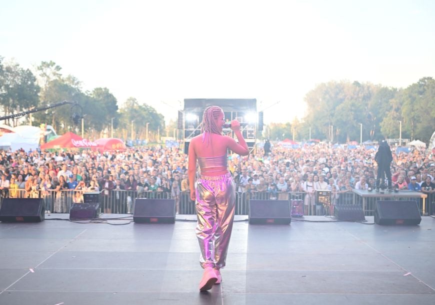 Красочный фейерверк юбилейного ХХ культурно-спортивного фестиваля «Вытокi» в Пружанах