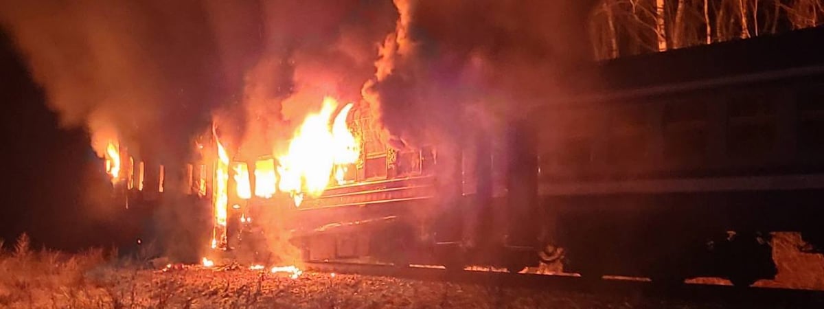 Под Лидой загорелся ж/д состав, в котором ехали 15 пассажиров